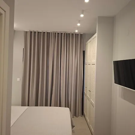 Thea 3 Guest house *